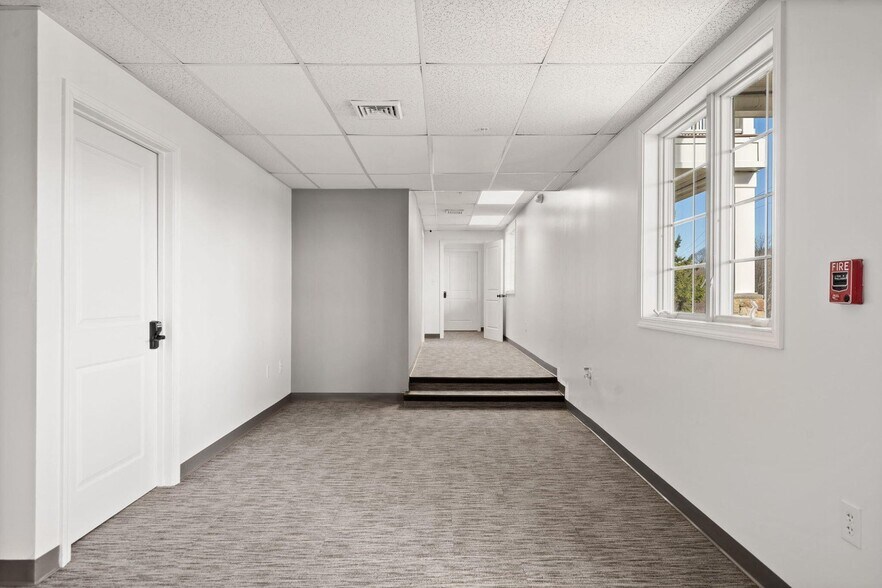 More Photos Of 19 Bridge St, Kittery Coworking Space