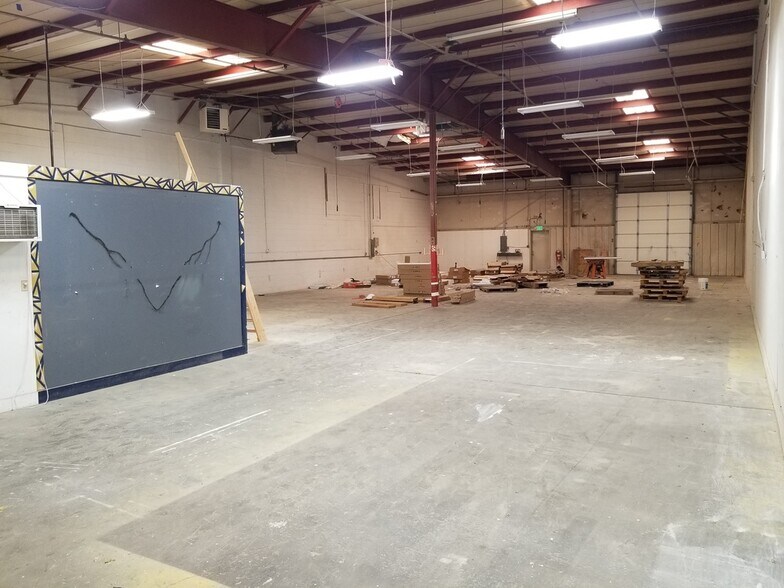 More Photos Of 6709-6711 W 58th Pl, Arvada Warehouse For Lease