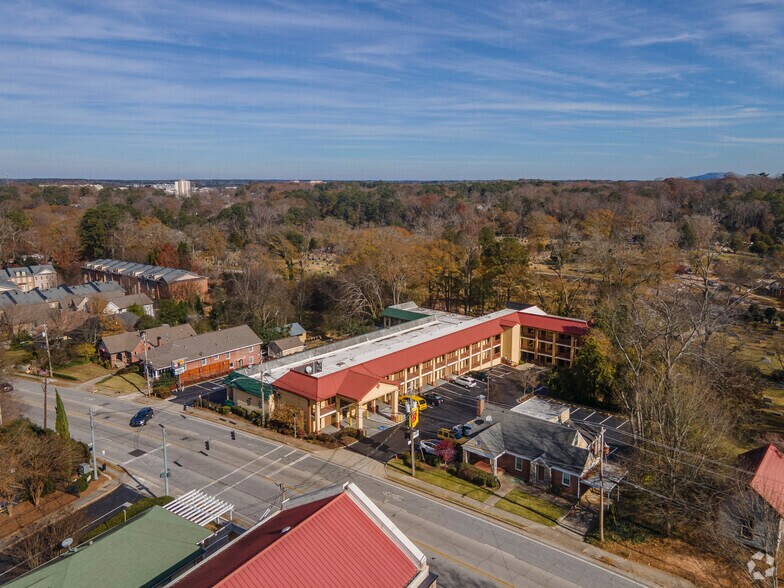 More Photos Of 917 Church St, Decatur Hotel For Sale