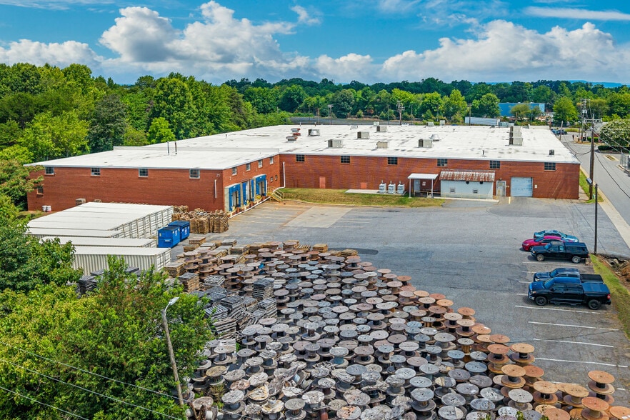 More Photos Of 1860 Main Ave SE, Hickory Warehouse For Sale