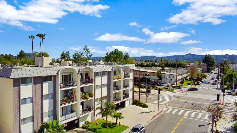 More Photos Of 12325 Chandler Blvd, Valley Village Apartments For Sale