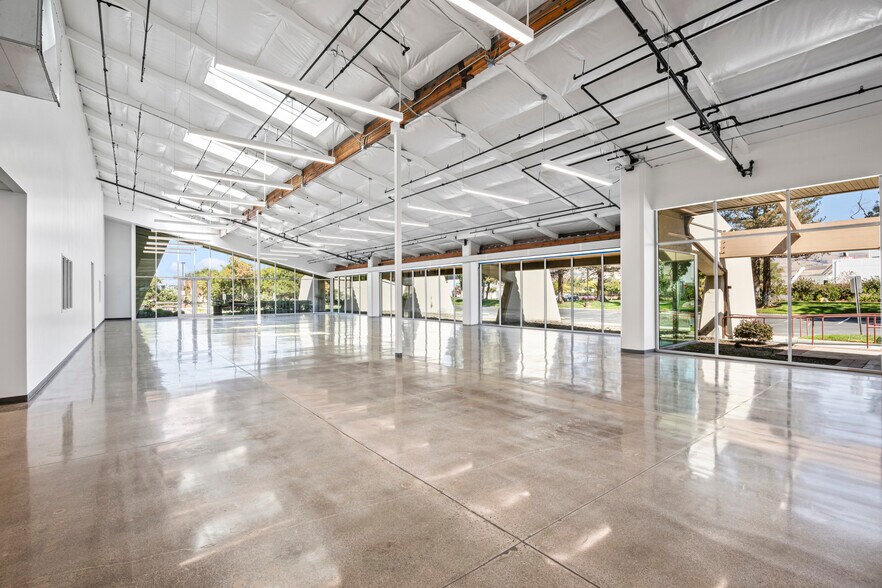More Photos Of 195 S Milpitas Blvd, Milpitas Research And Development For Lease