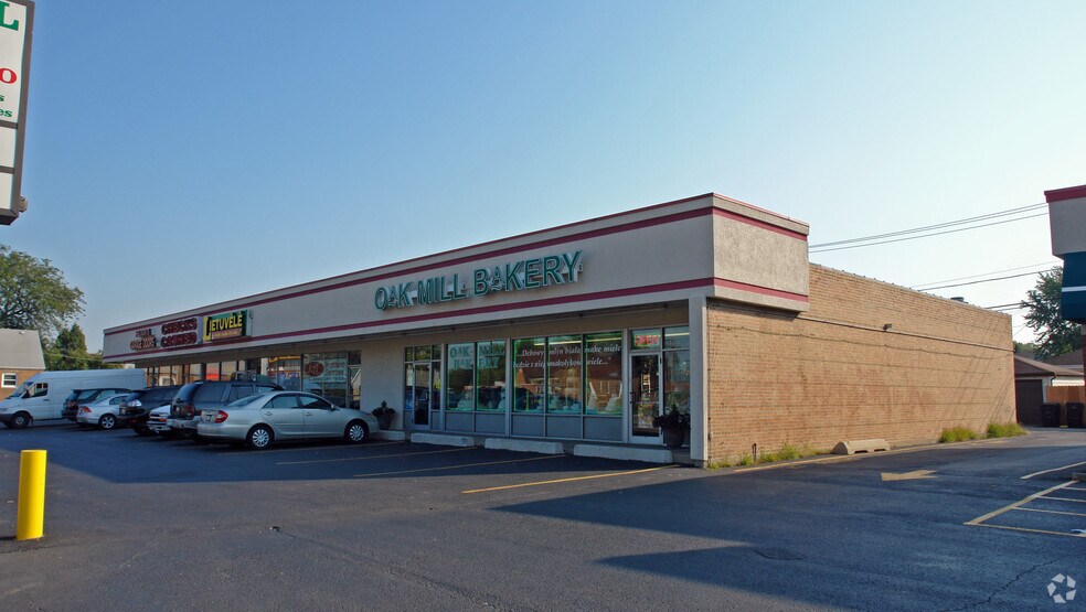 More Photos Of 5733-5747 S Harlem Ave, Chicago Freestanding For Lease