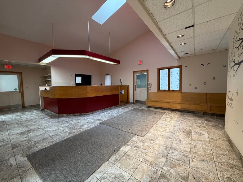 More Photos Of 562 Rubber Ave, Naugatuck General Retail For Lease