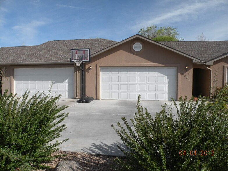 More Photos Of 3006 1/2 Oakwood Dr, Grand Junction Multifamily For Sale