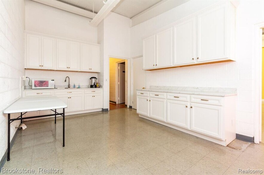 More Photos Of 22021 Memphis Ave, Warren Lodge Meeting Hall For Sale