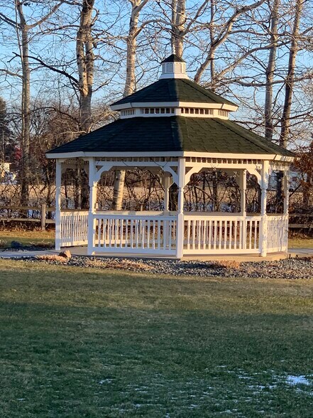 More Photos Of 3177 French Rd, De Pere Restaurant For Sale