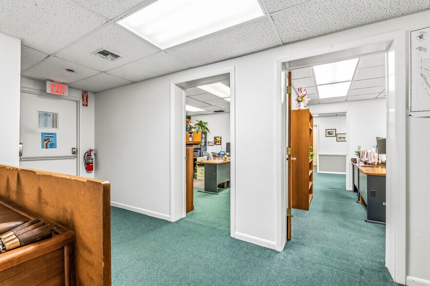 More Photos Of 1708 21st St, Vero Beach Office For Sale