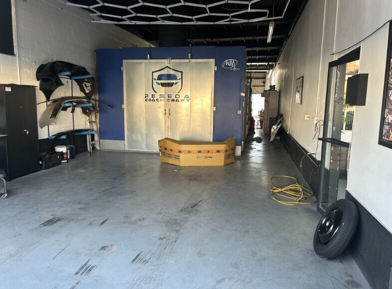 More Photos Of 7345 Canby Ave, Reseda Auto Repair For Sale