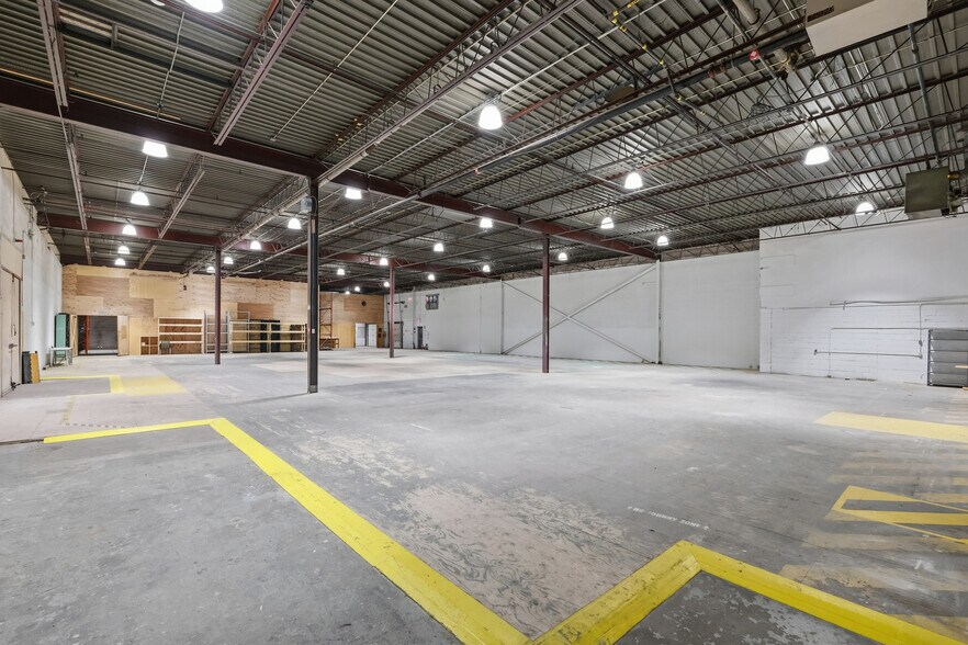 More Photos Of 40 Butterick Rd, Toronto Manufacturing For Sale