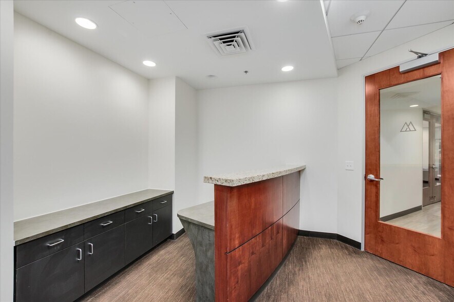 More Photos Of 1800 Glenarm Pl, Denver Office For Lease