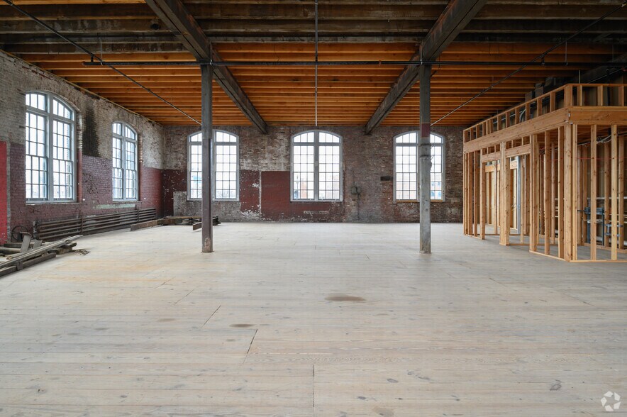 More Photos Of 21 Clark St, Trenton Unknown For Lease