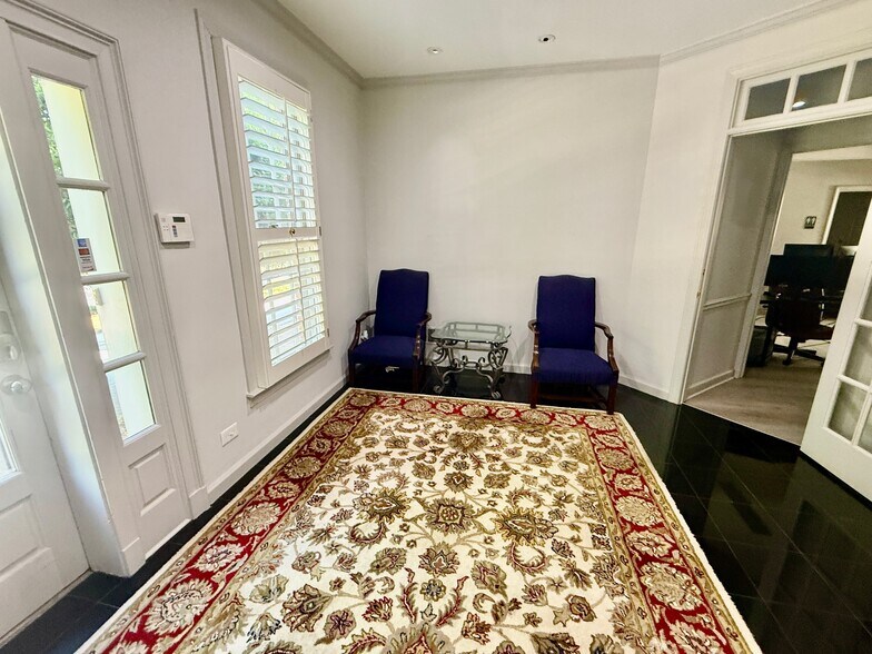More Photos Of 4 Lenox Pointe NE, Atlanta Office For Sale