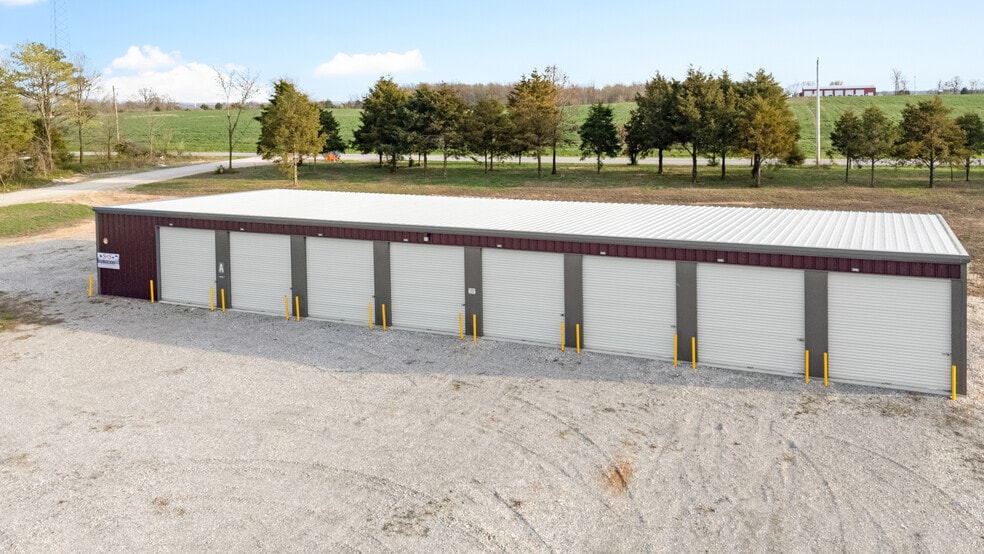 More Photos Of 9110 FR 2140, Cassville Self Storage For Sale