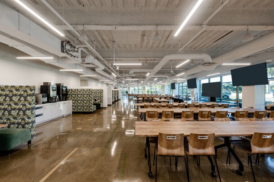 More Photos Of 900 Concar Dr, San Mateo Office For Lease