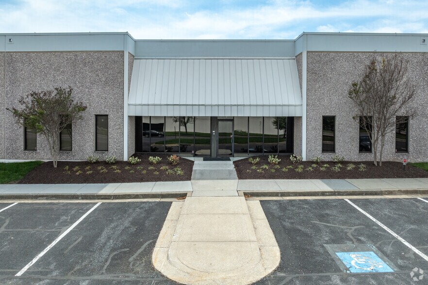 More Photos Of 8301 Patuxent Range Rd, Jessup Warehouse For Lease