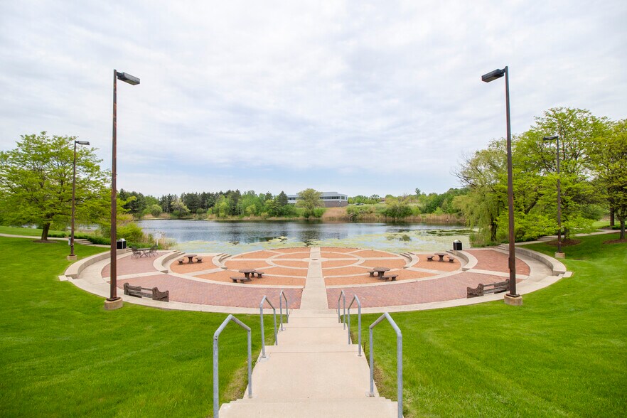 More Photos Of 11002 W Park Pl, Milwaukee Medical For Lease