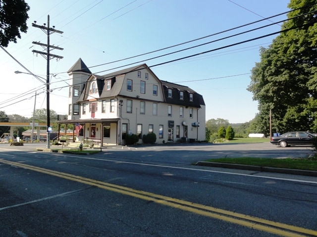 More Photos Of 5881 Sullivan Trl, Nazareth General Retail For Sale