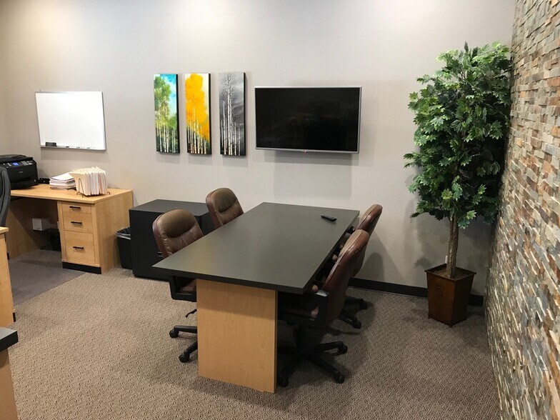 More Photos Of 995 N Interstate Highway 35 E, Waxahachie Warehouse For Lease