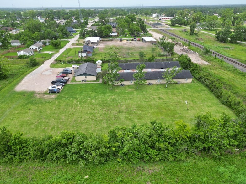 More Photos Of 401 E Texas St, Brazoria Multifamily For Sale