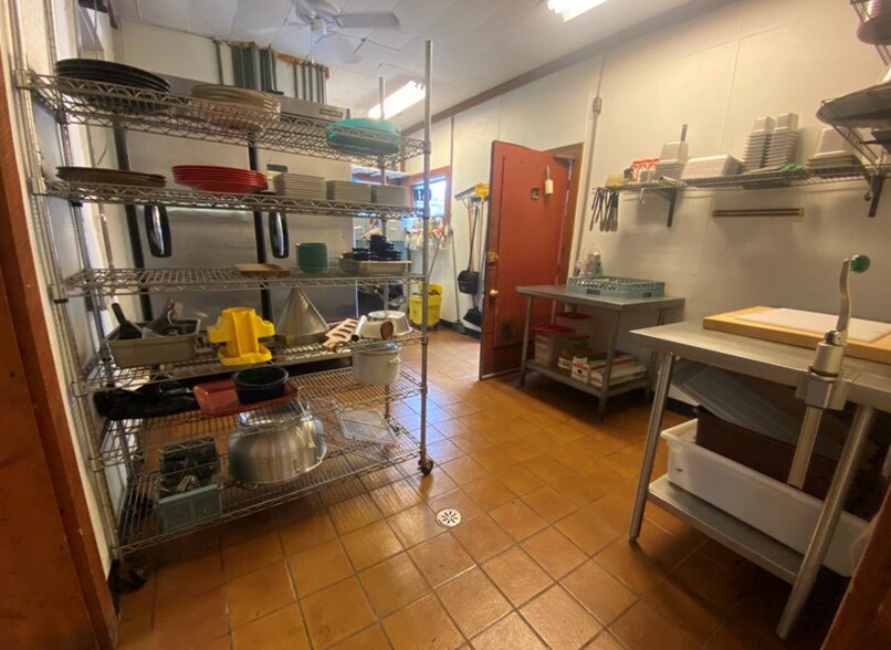 More Photos Of 15303 Midland Trl, Ansted Freestanding For Sale