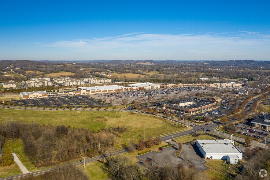 More Photos Of 1050 Glenbrook Way, Hendersonville Storefront For Lease
