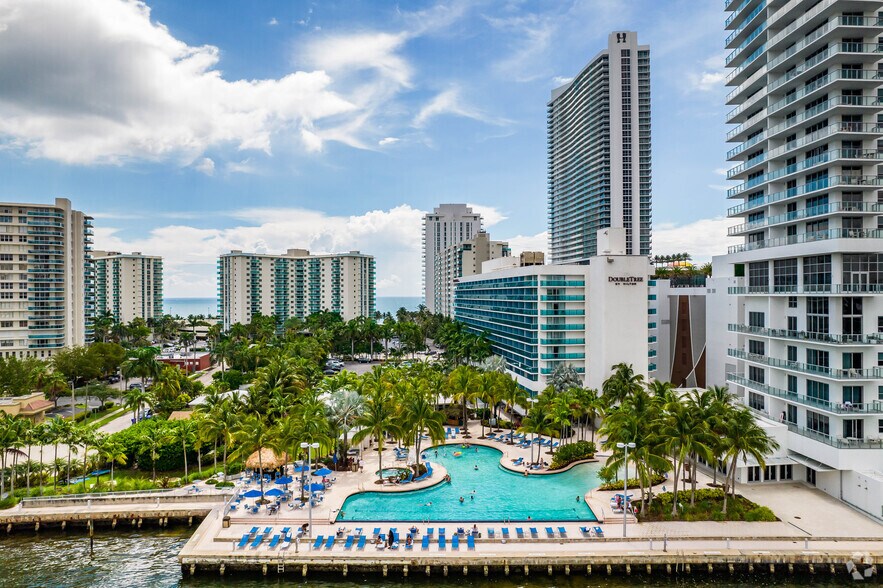 More Photos Of 4010 S Ocean Dr, Hollywood Hotel For Lease