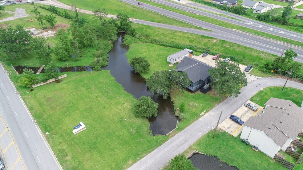 More Photos Of 825 W Prien Lake Rd, Lake Charles Medical For Sale