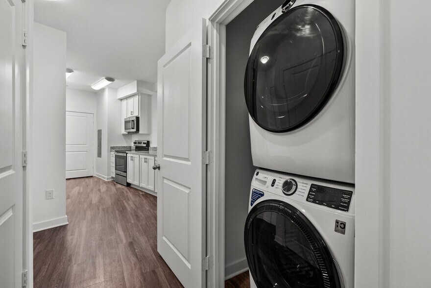 More Photos Of 451 Church St, Norfolk Apartments For Lease