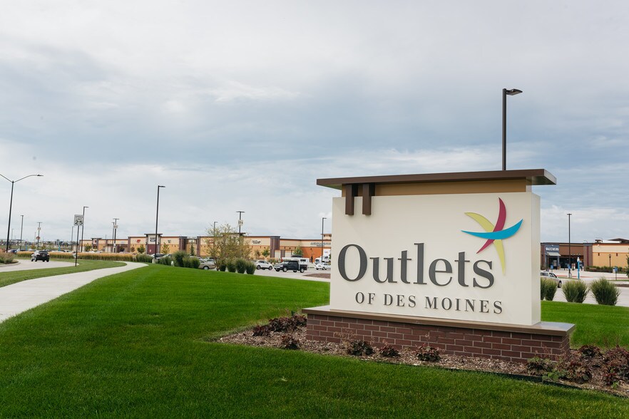 More Photos Of 3880 Prairie Fire NW, Altoona General Retail For Sale