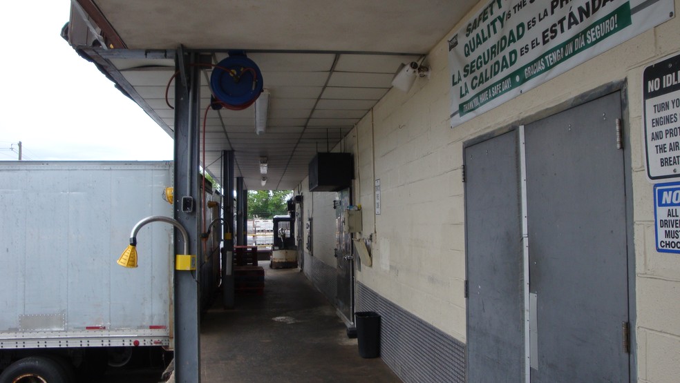 More Photos Of 250 Jackson St, Englewood Refrigeration Cold Storage For Sale