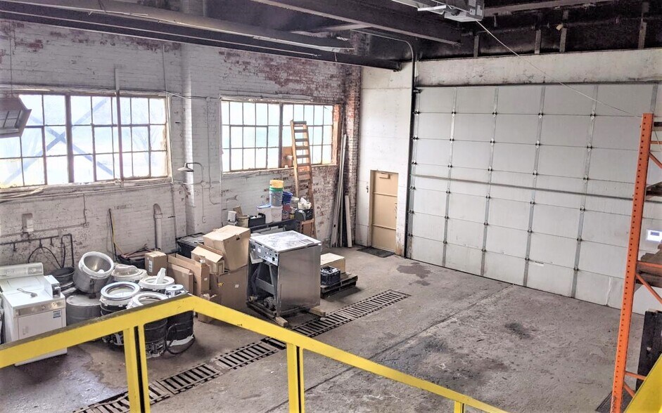 More Photos Of 4808 S 26th St, Omaha Warehouse For Sale