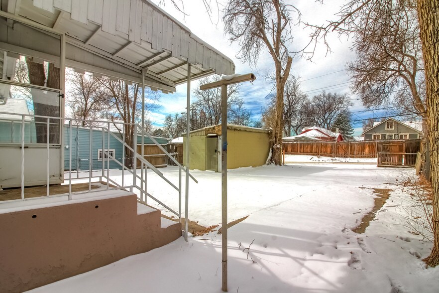 More Photos Of 2555 Sheridan Blvd, Edgewater Storefront Retail Office For Sale