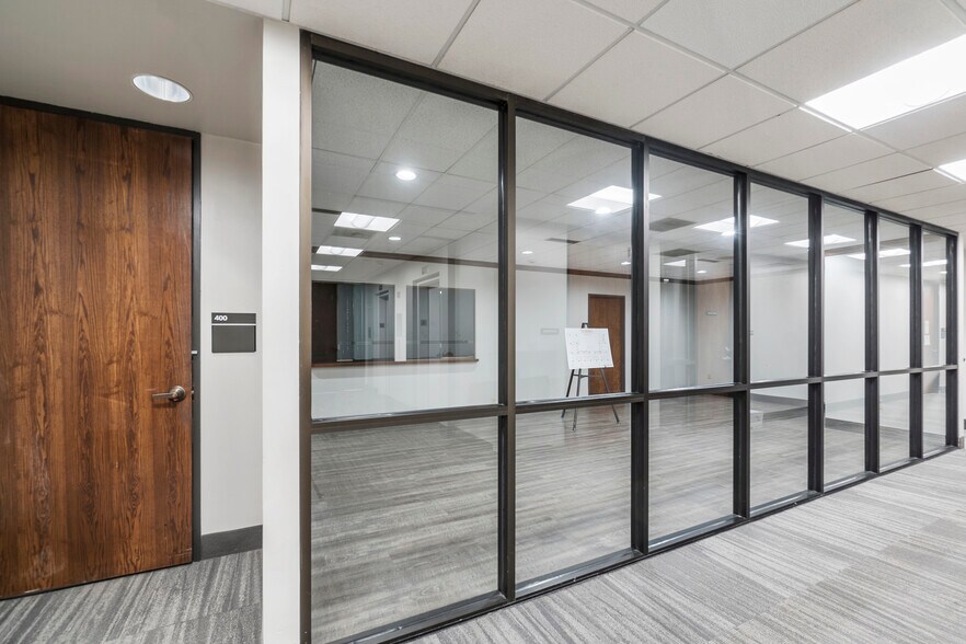 More Photos Of 7515 Greenville Ave, Dallas Medical For Lease