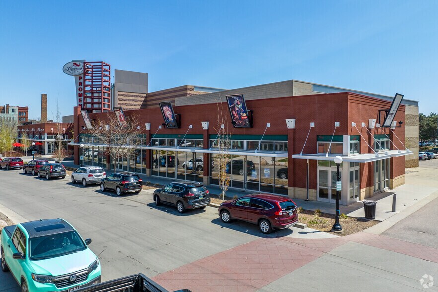 More Photos Of 900-924 4th St, Sioux City Movie Theatre For Lease