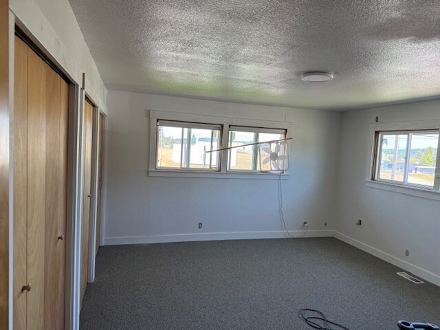 More Photos Of 902 E Maple St, Arlington Medical For Sale