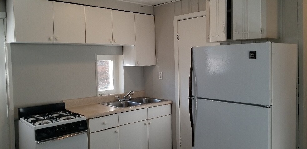 More Photos Of 8587-8615 Pontiac Lake Rd, White Lake Apartments For Sale