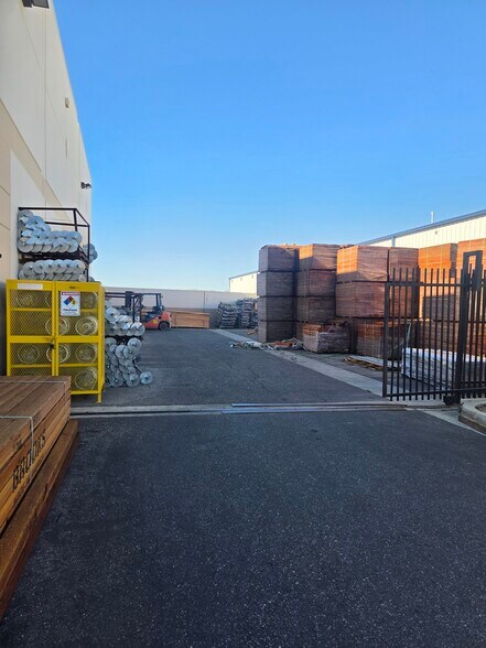 More Photos Of 3462 Webster Ave, Perris Warehouse For Sale