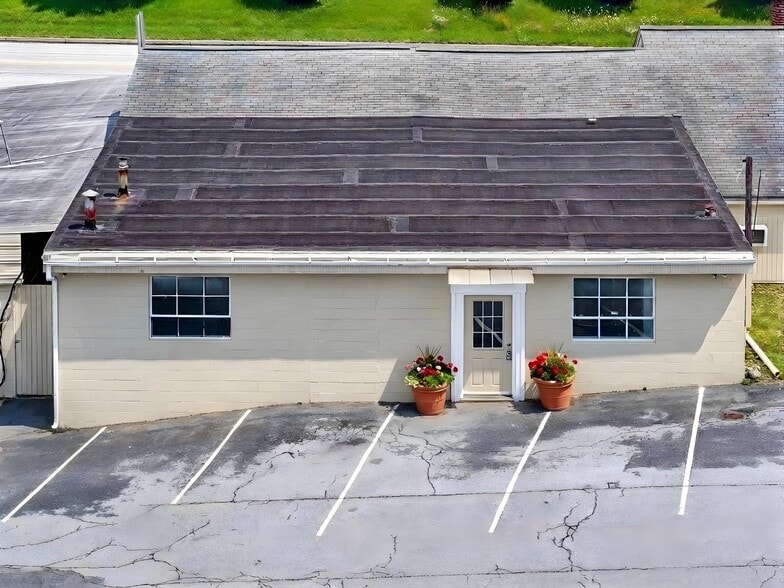 More Photos Of 9090 Frederick Rd, Ellicott City Storefront Retail Residential For Lease