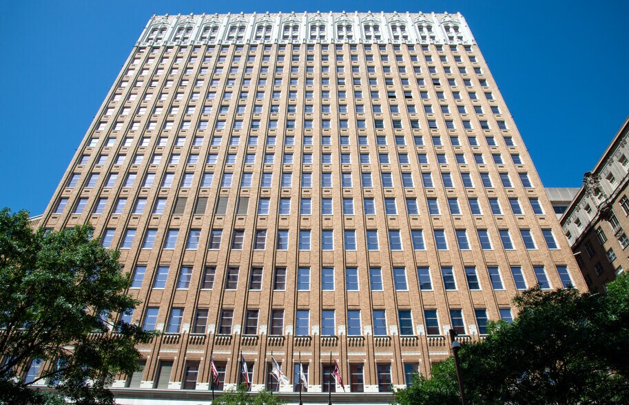 More Photos Of 307 W 7th St, Fort Worth Office For Lease