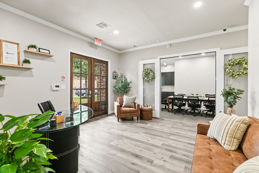 More Photos Of 13715 Office Park Dr, Houston Office For Sale