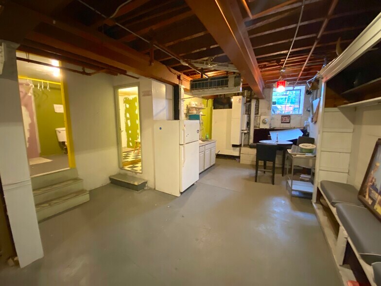 More Photos Of 100 Metropolitan Ave, Brooklyn Industrial For Sale