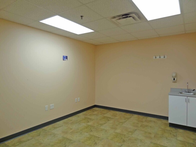 More Photos Of 1311-1319 Pineview Dr, Morgantown Medical For Lease
