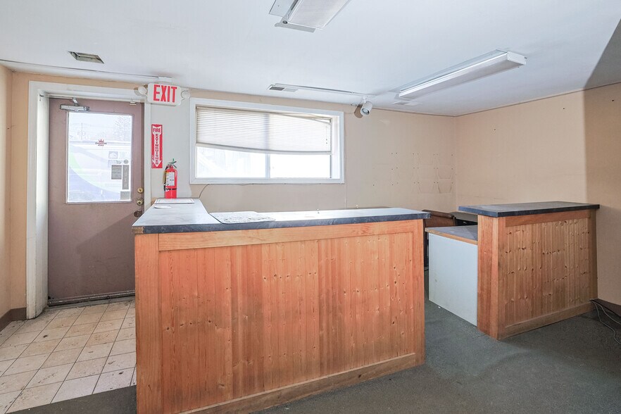 More Photos Of 97 N Clinton St, Poughkeepsie Light Manufacturing For Sale