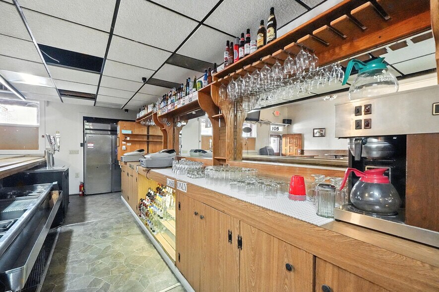 More Photos Of 105 Main St, Jackson Bar For Sale
