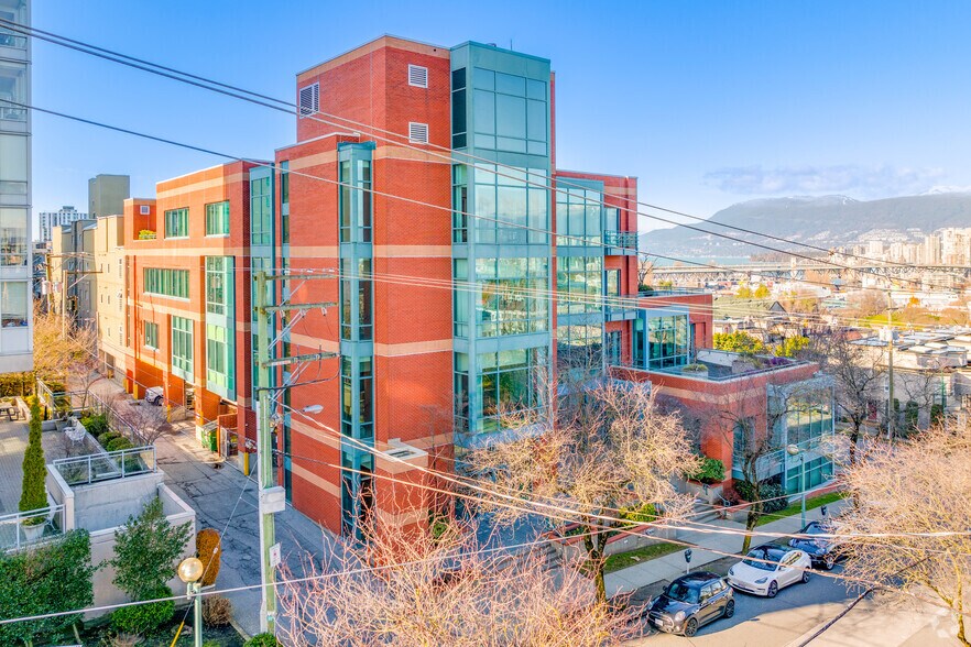 More Photos Of 2433 Spruce St, Vancouver Office For Lease