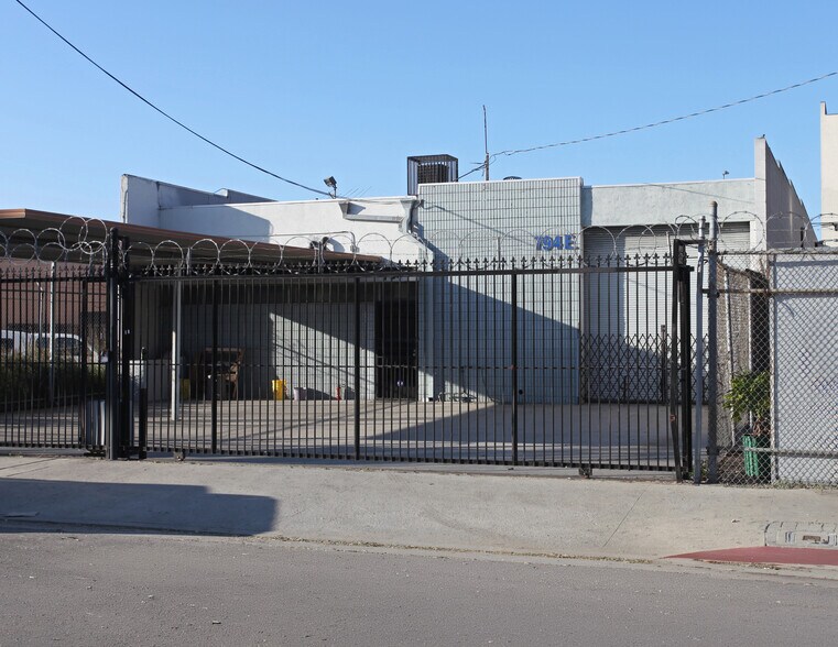 Primary Photo Of 794 E 18th St, Los Angeles Manufacturing For Sale