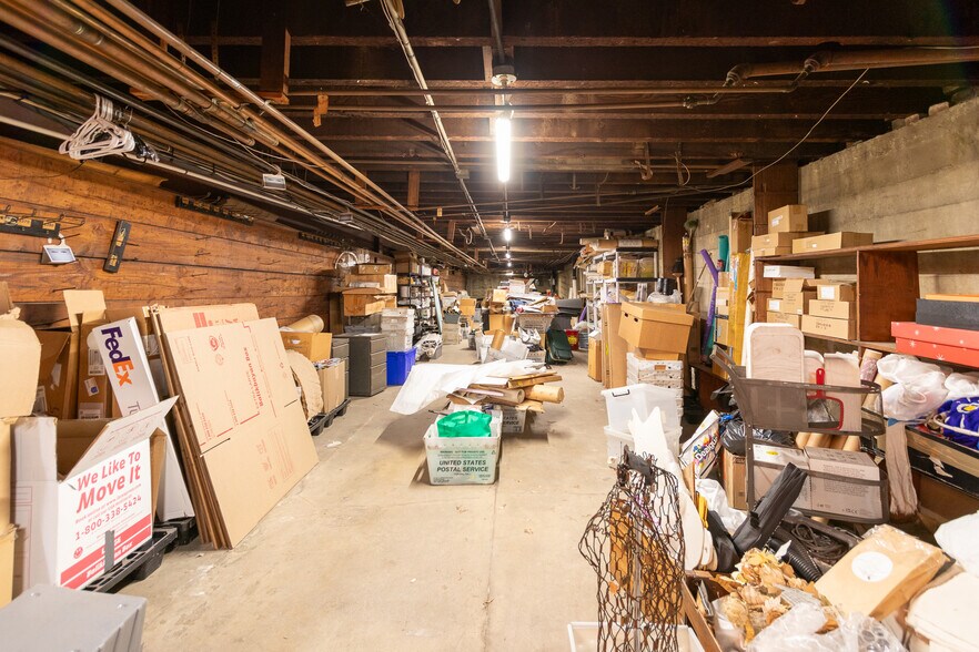 More Photos Of 711 Warren St, Hudson Storefront Retail Residential For Lease