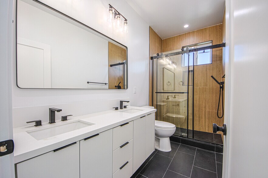 More Photos Of 2200 Thurman Ave, Los Angeles Multifamily For Sale