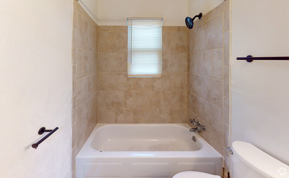 More Photos Of 60 Birchwood Ln, Cloverdale Apartments For Sale